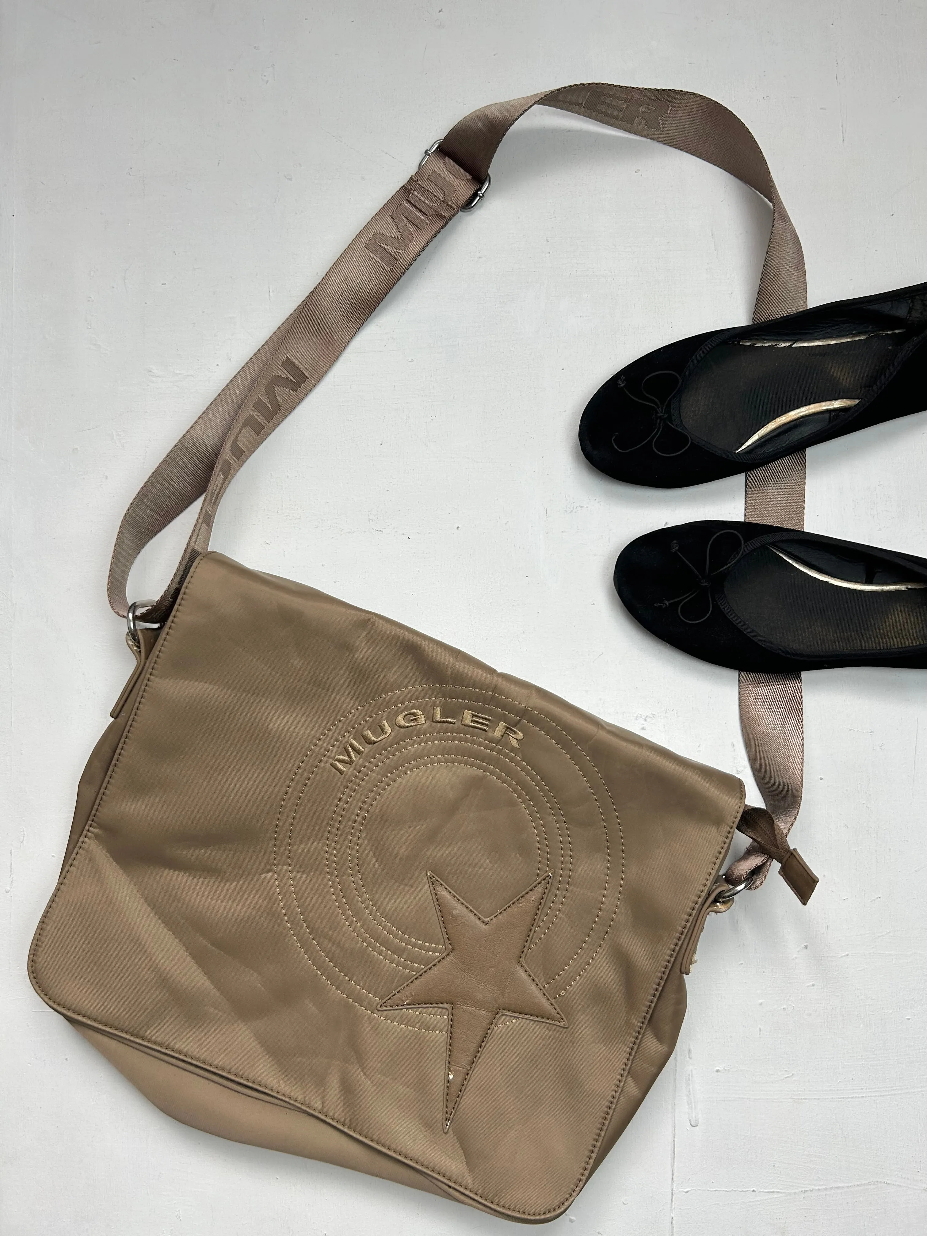 Beige uni besace crossbody bag