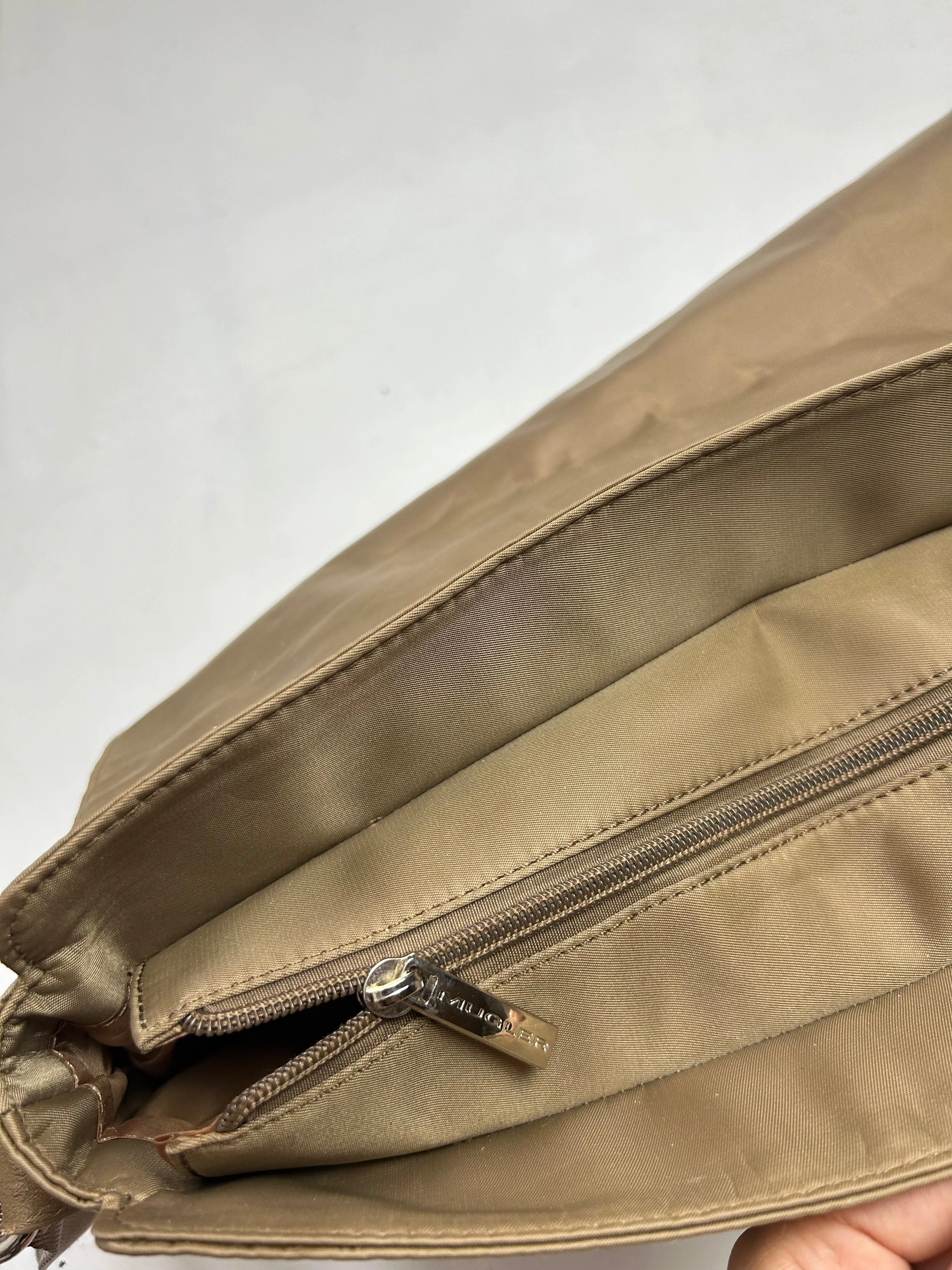 Beige uni besace crossbody bag